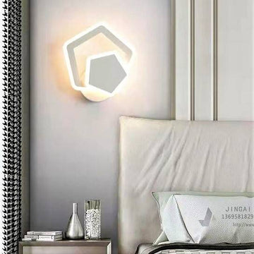 LED аплик 32W Pentagon, регулируем