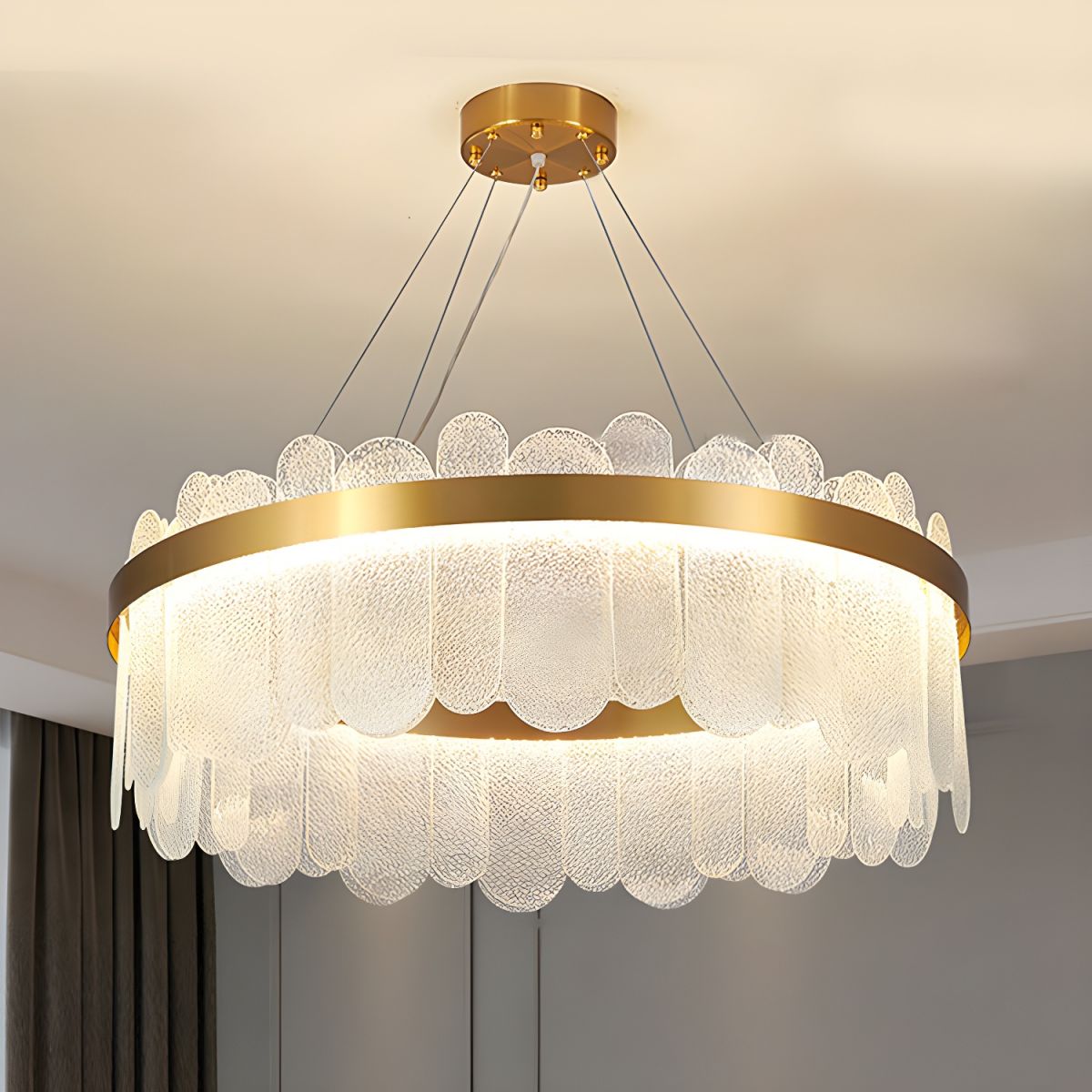 LED осветително тяло тип пендел QUEEN Gold кристал