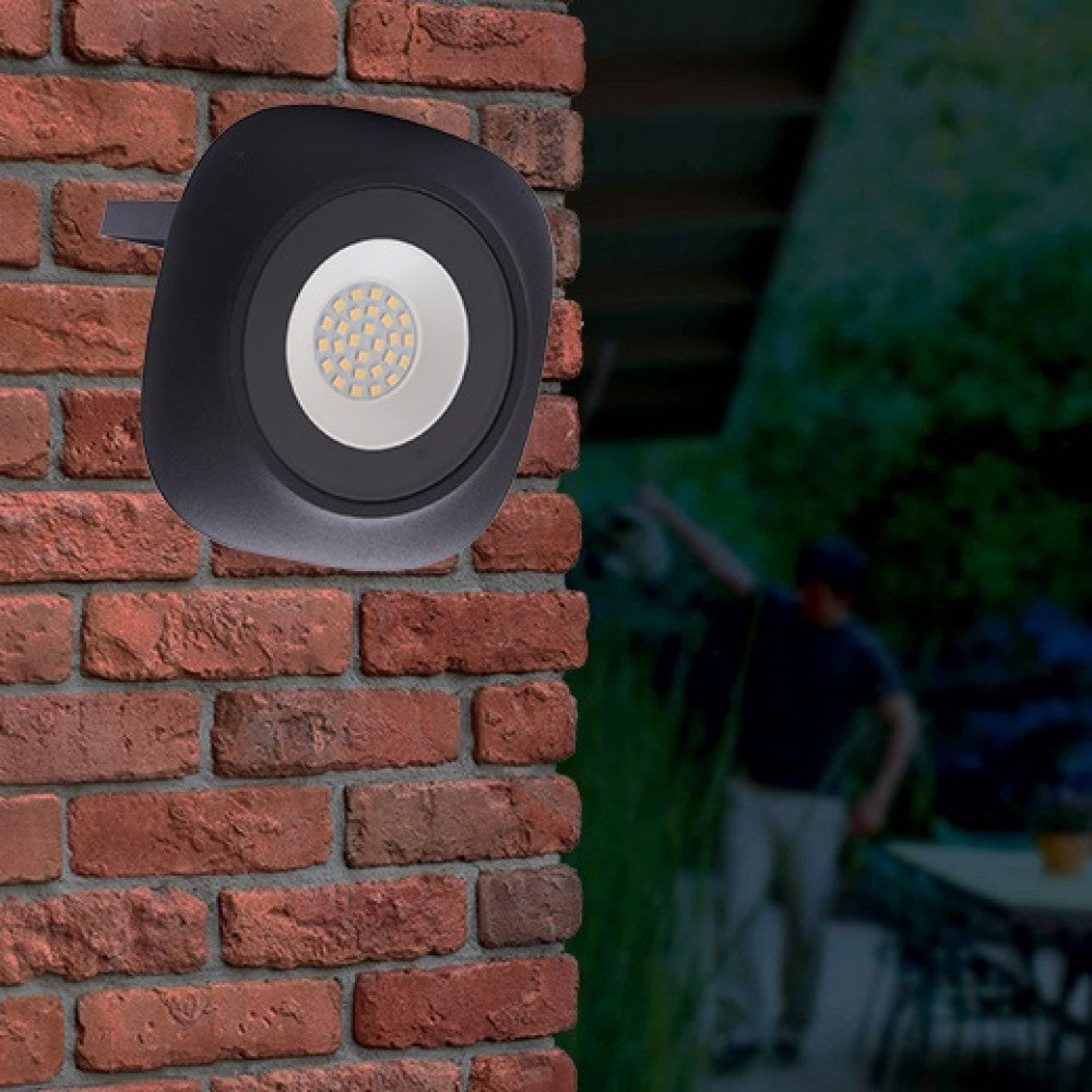LED прожектор 20W IRIS кръгъл черен