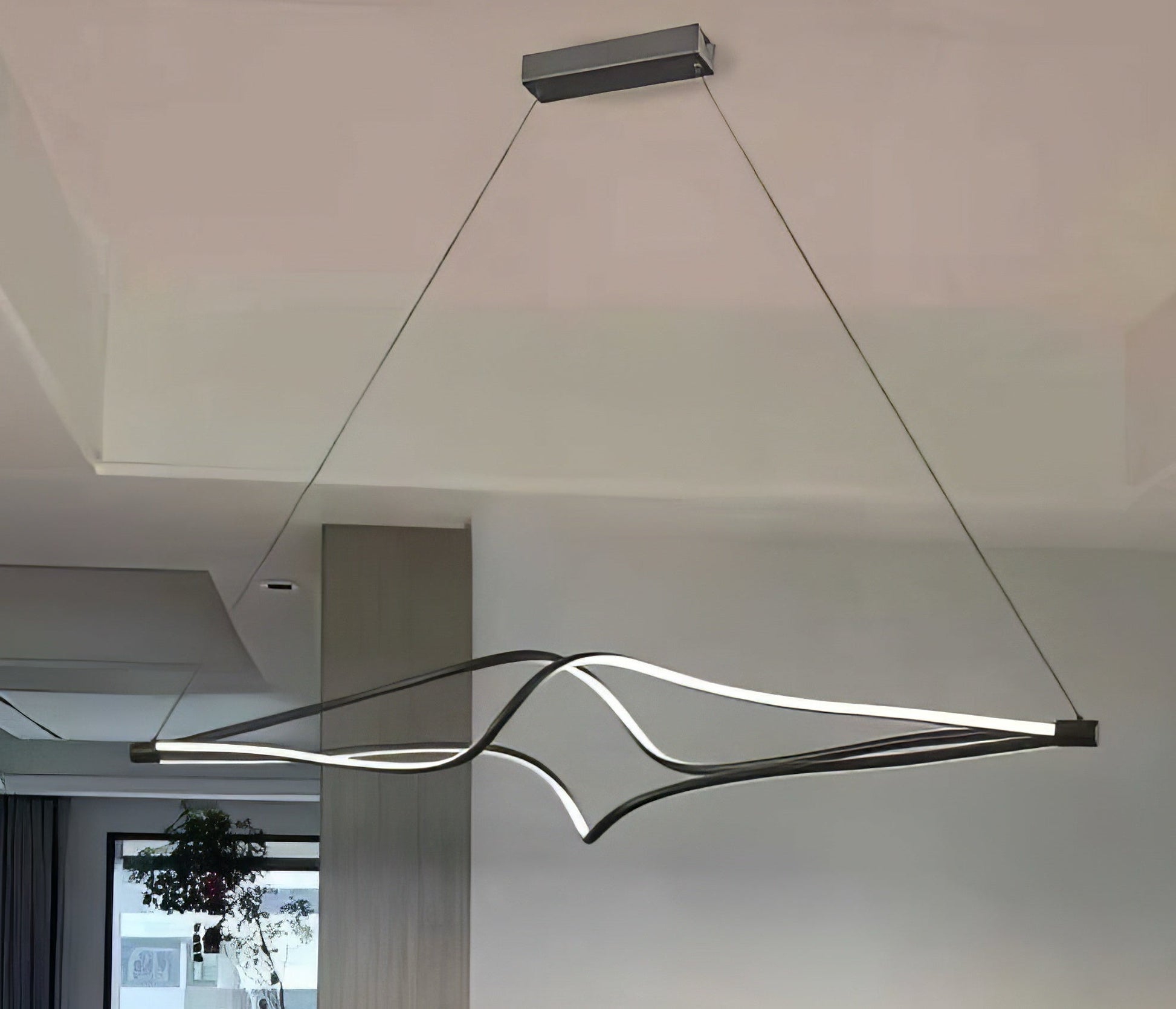 LED осветително тяло Mavi Black, висящо, еквивалент 900W, с дистанционно управление