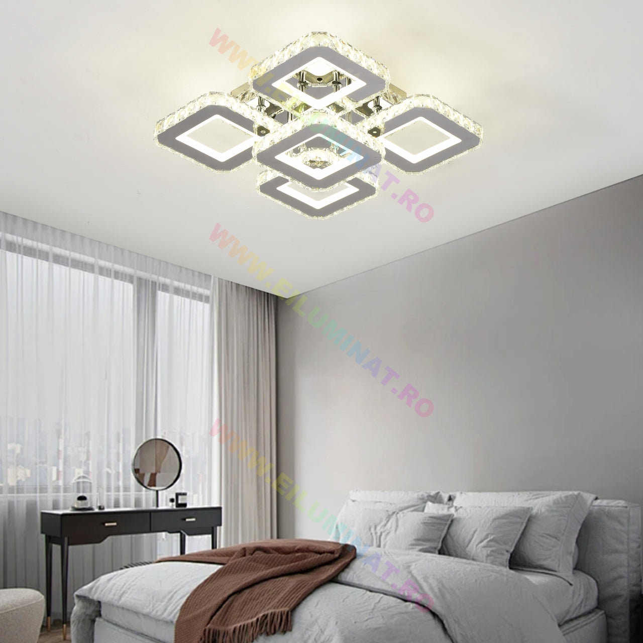 LED осветително тяло 4+1 SQUARE RGB кристал с дистанционно, еквивалент 600W