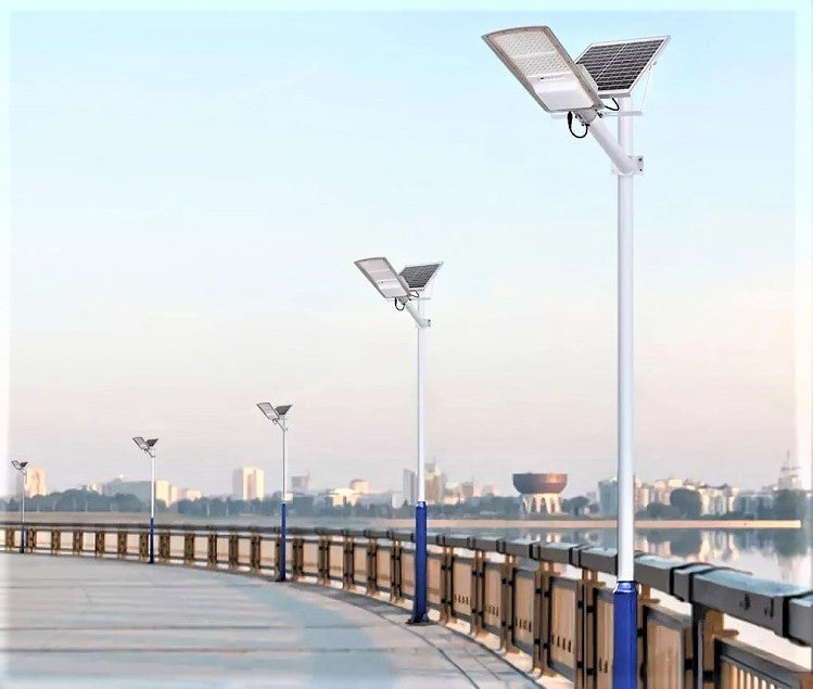 LED лампа 200W за улично соларно осветление с включено рамо и дистанционно
