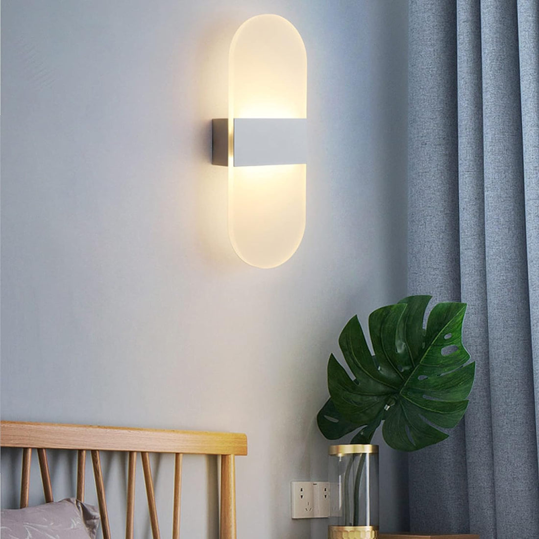 LED аплик за стена 12W SUBLIME OVAL БЯЛА