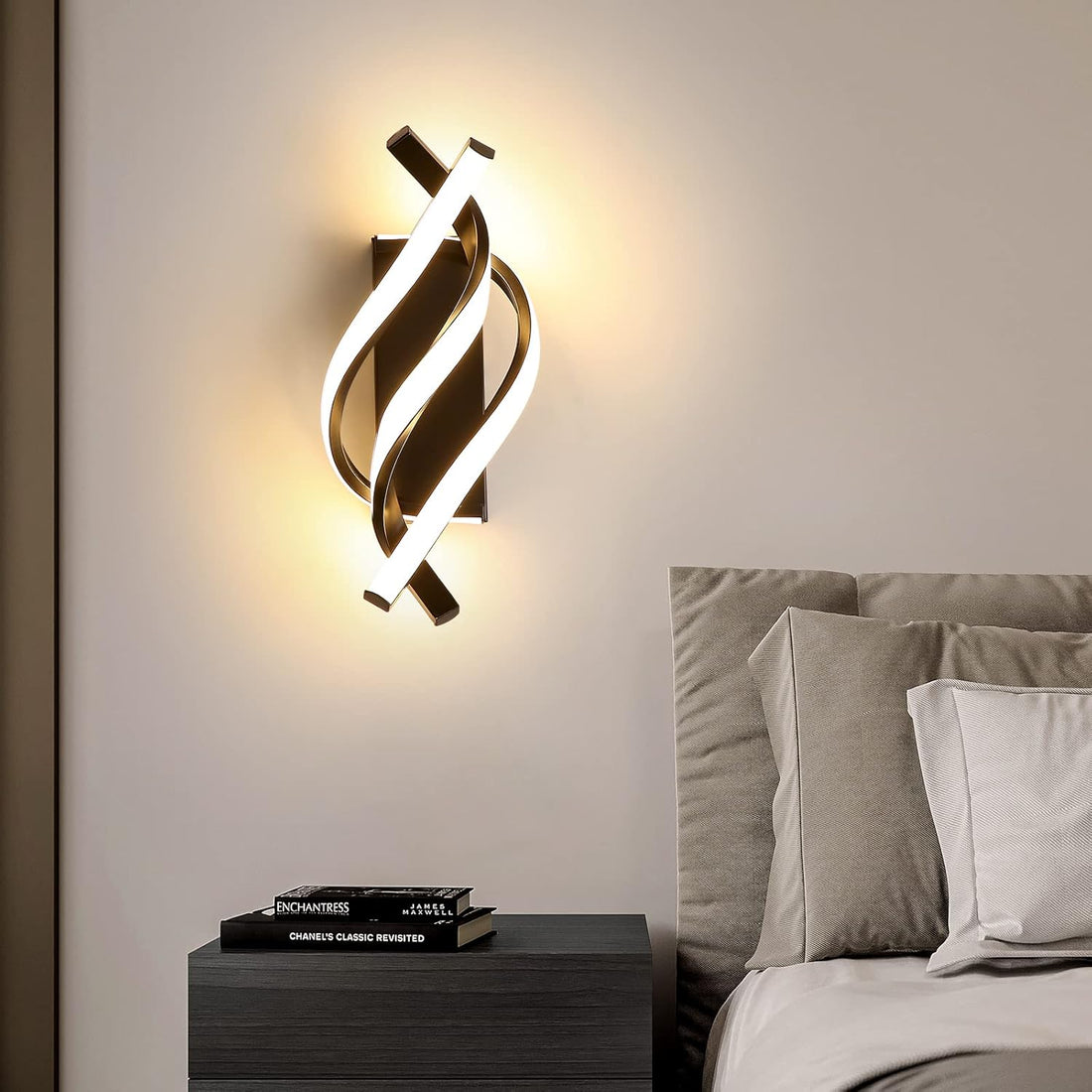 LED аплик 38W за стена MARY Черен