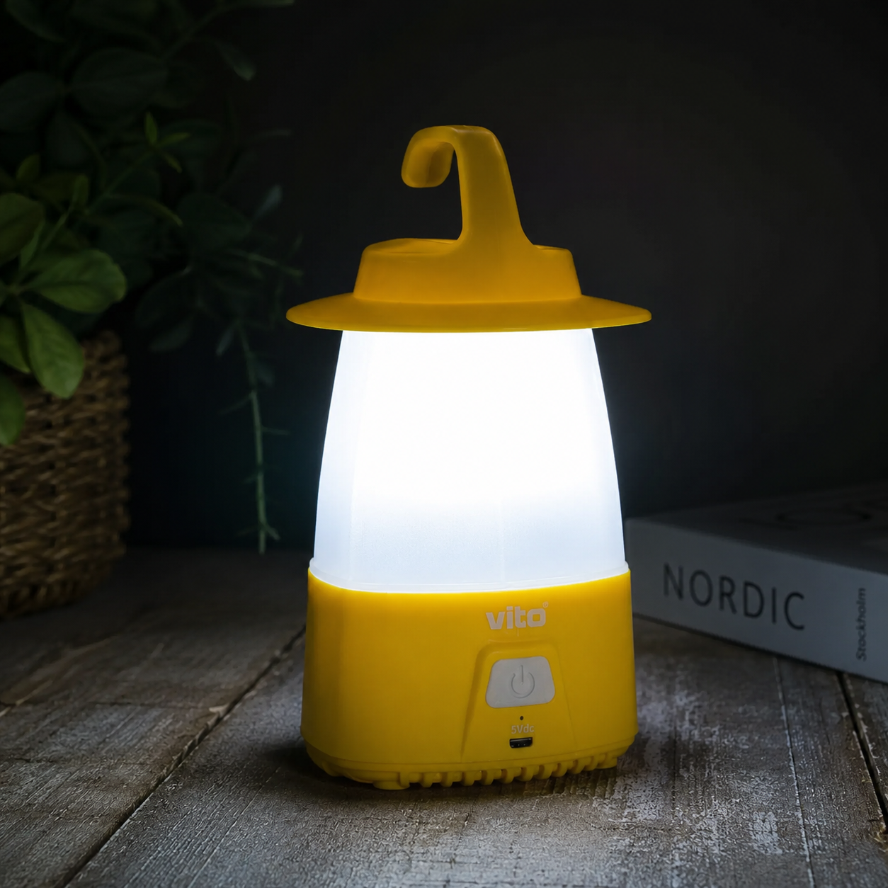 LED фенер тип фенерна лампа 25W с акумулатор