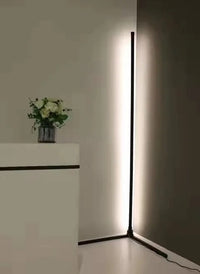Лампадар с дистанционно и RGB светлини с ритъм, активирани от звук