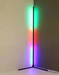 Лампадар с дистанционно и RGB светлини с ритъм, активирани от звук