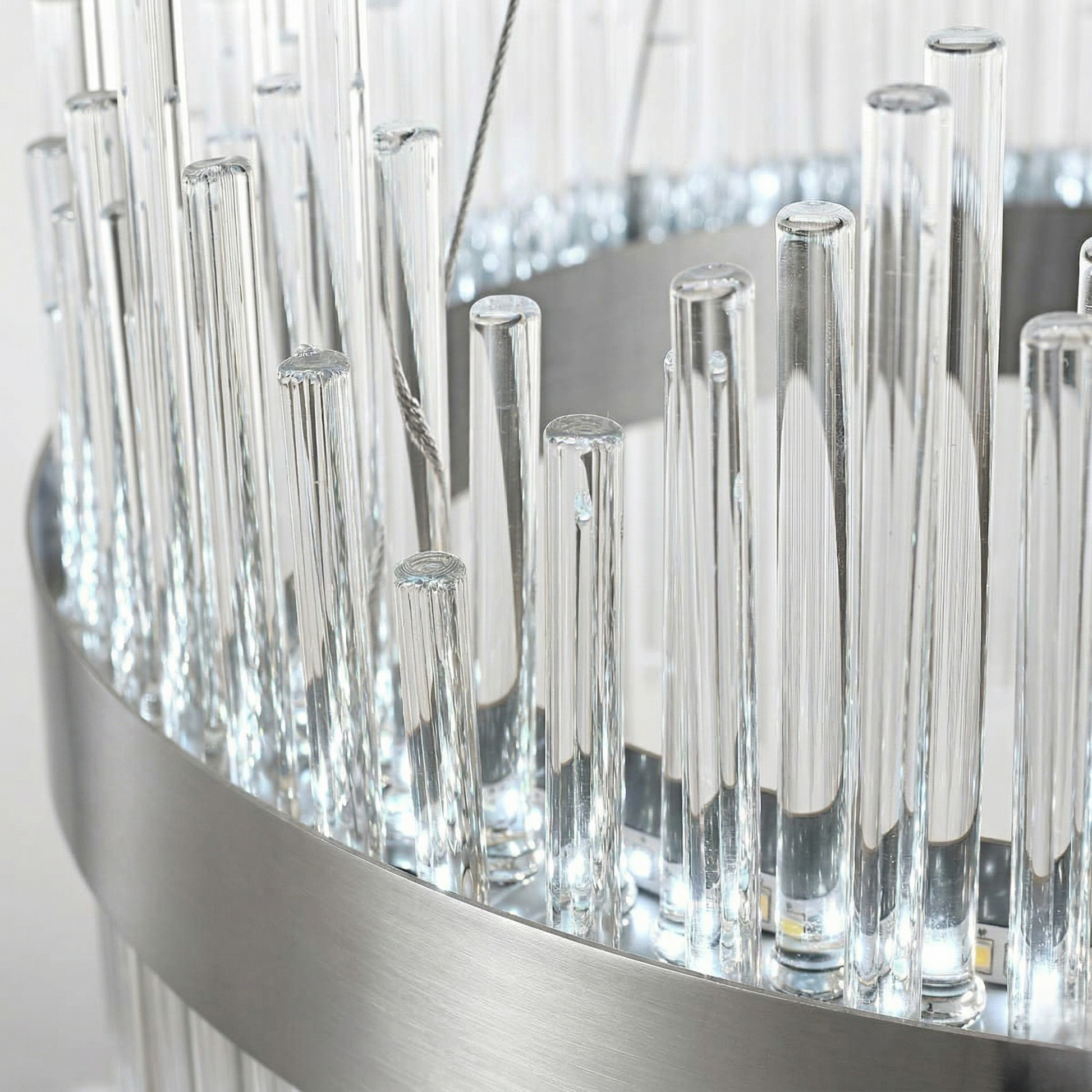LED висящо осветително тяло CROWN Silver Crystal 80 см – еквивалент 600W