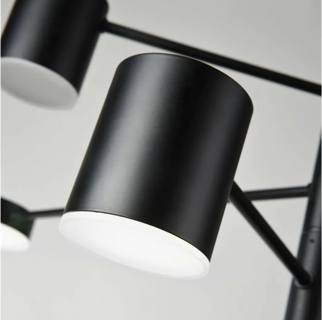 LED осветително тяло Nordic Style Maxi WEB Black Еквивалент 600W с дистанционно