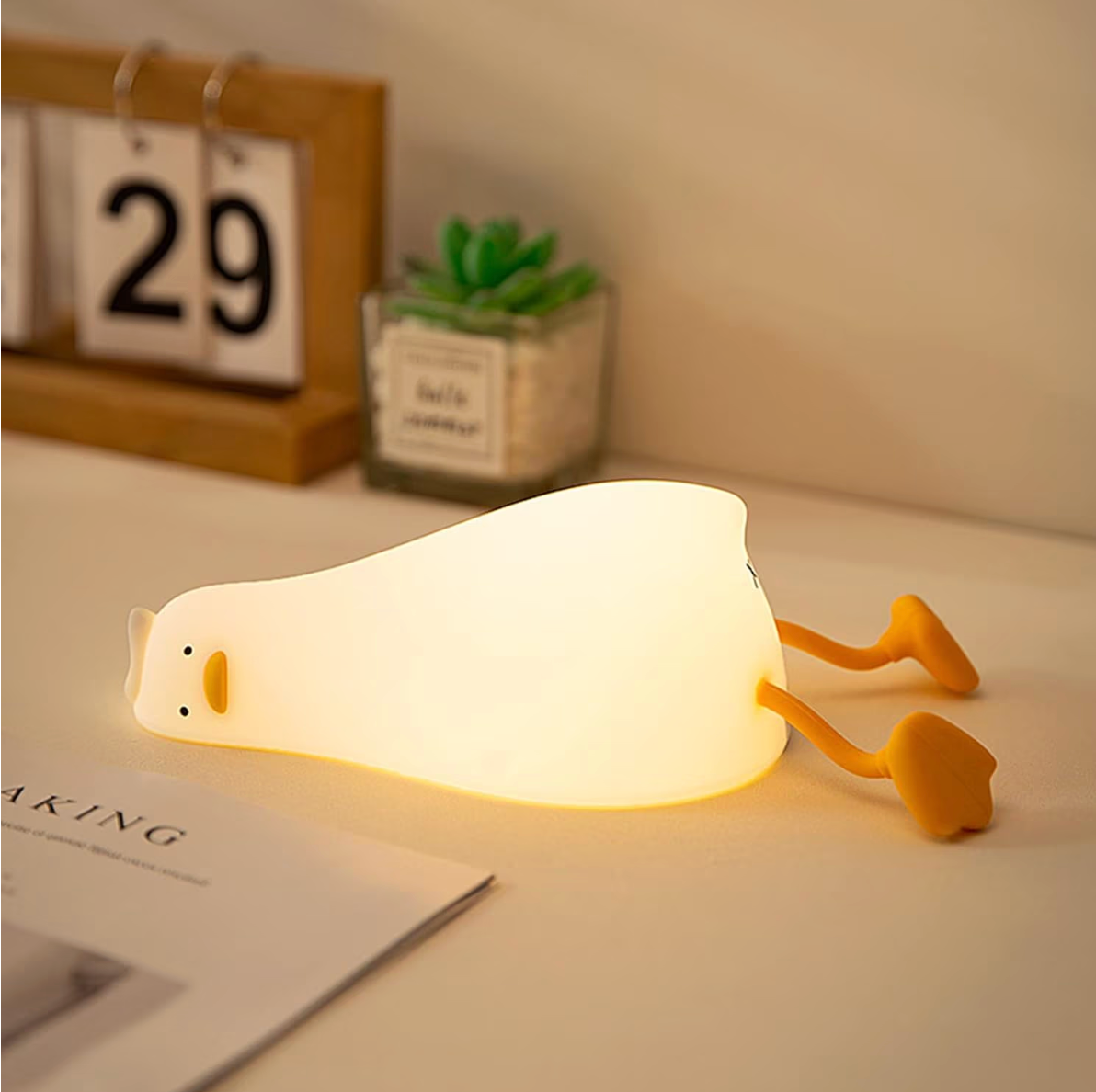 Нощна лампа LAZY CHICKEN преносима LED RGB