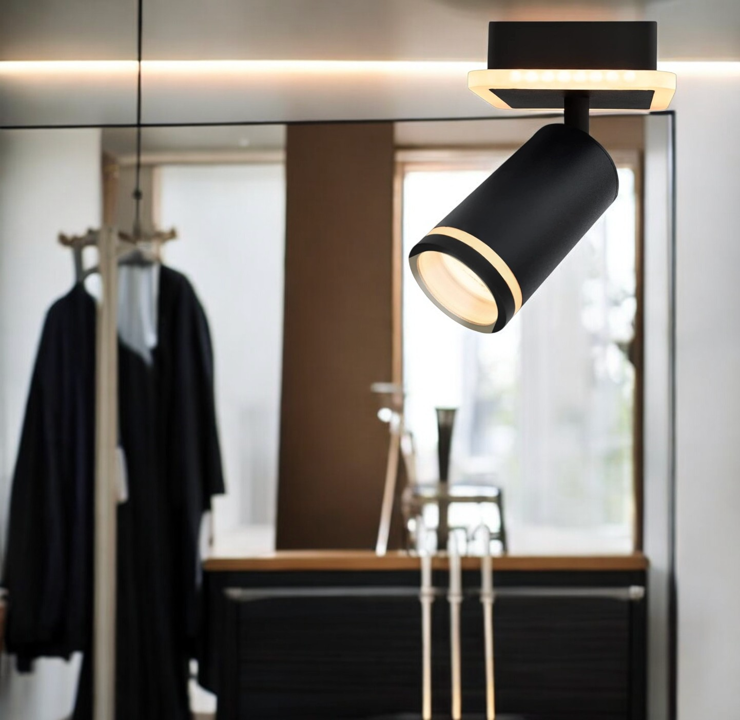 Регулируем LED спот 24W NOIR GLOW еквивалент 200W