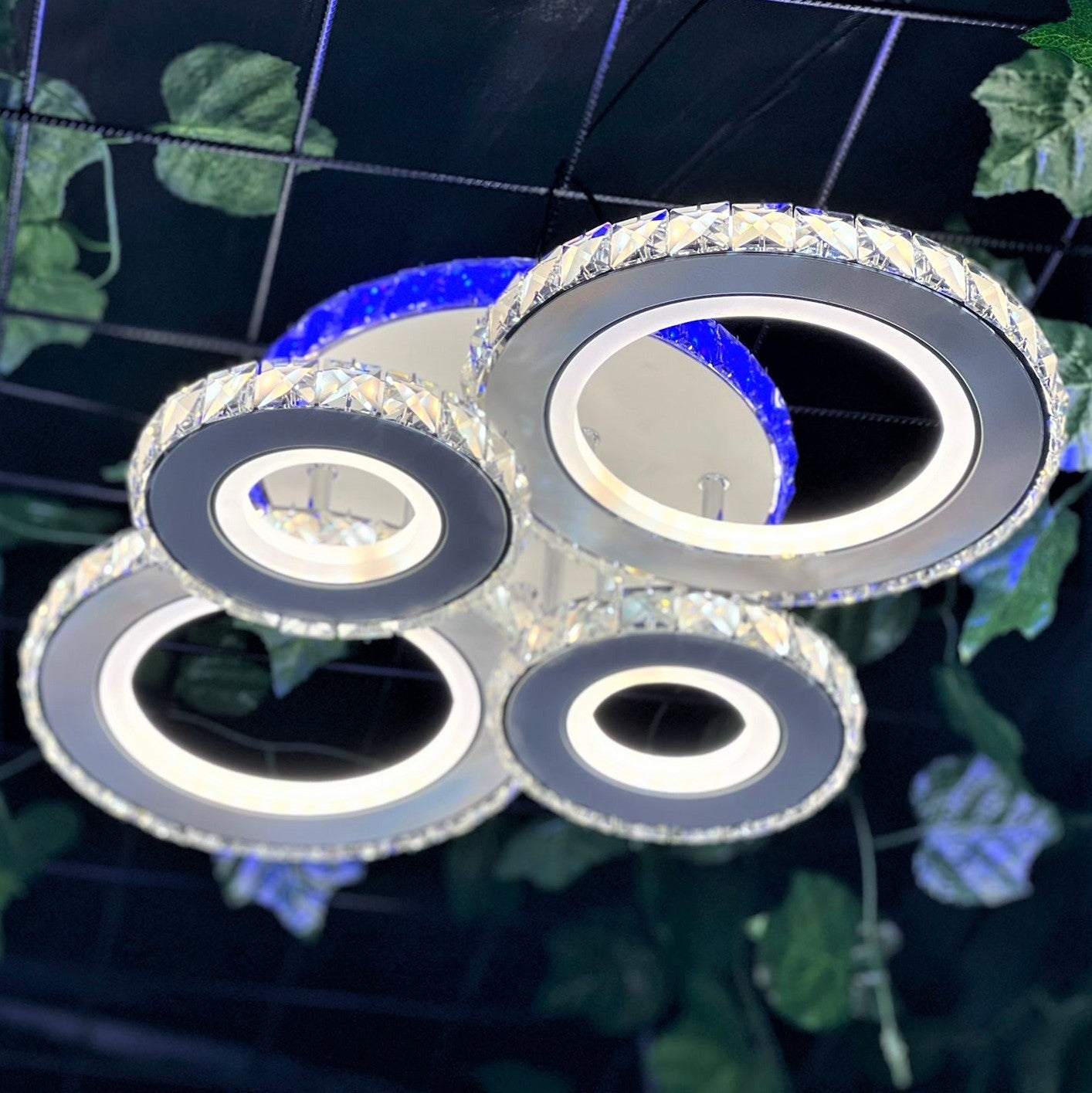LED осветително тяло 4 CIRCLE кристал бяла RGB еквивалент 500W с дистанционно