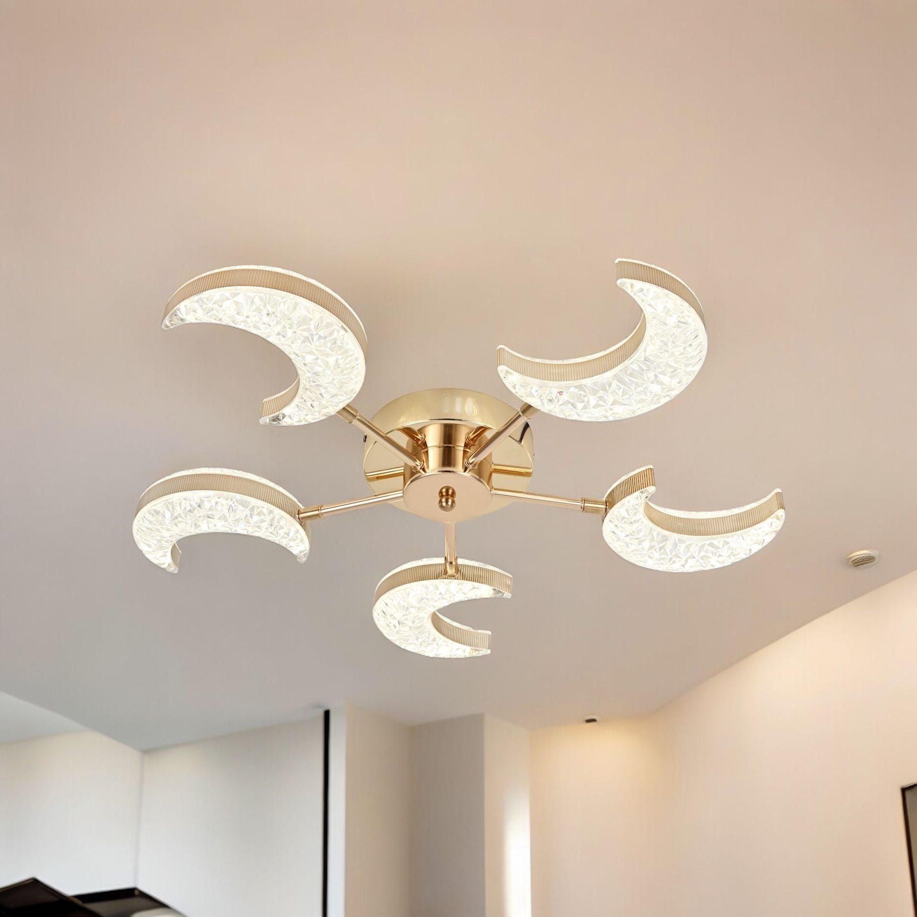 LED осветително тяло Halfmoon Gold еквивалент 400W