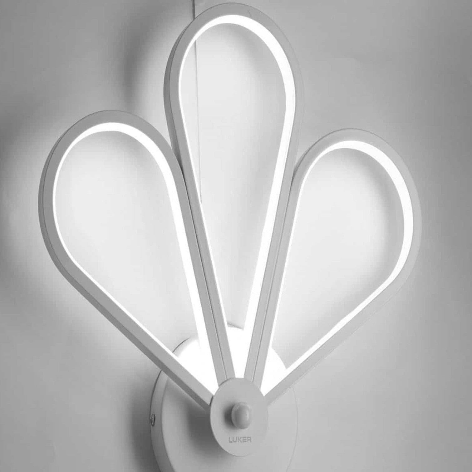 Аплик LED DRILO 15W White Еквивалент 90W