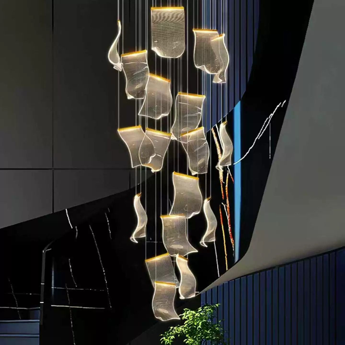 LED осветително тяло Luxury PAPER QUILL GOLD 18 елемента Еквивалент 350W Дистанционно