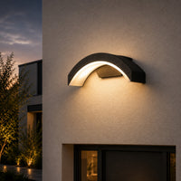 LED аплик за външен монтаж HELIOS 18W Черен