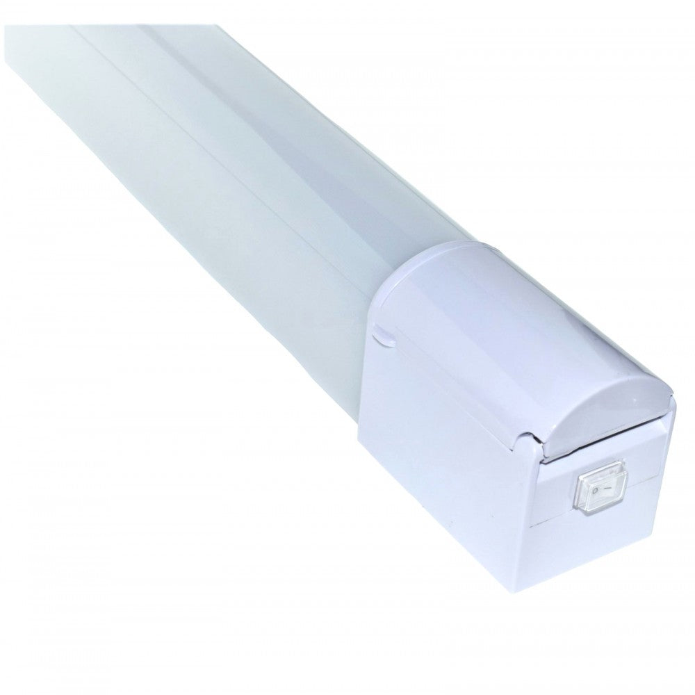 LED аплик за баня 15W 68cm с ключ и контакт