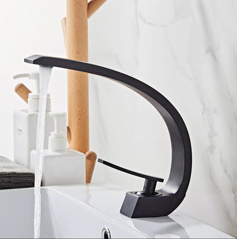 Смесител за мивка среден Modern Line Black Curve 022