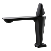 Смесител за мивка среден Modern Line Black Tower 006