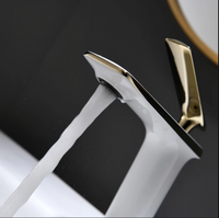 Смесител за мивка среден Luxury Line Golden White 005