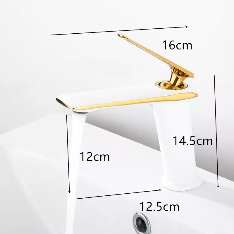 Смесител за мивка среден Luxury Line Golden White 005