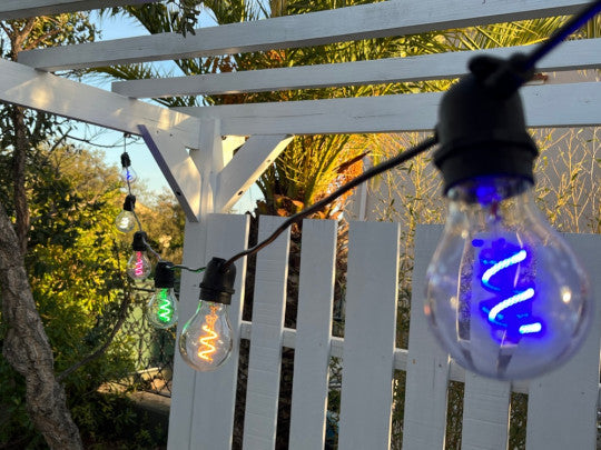 Светлинна гирлянда 5m / 10 LED крушки спирала RGB, свързваема