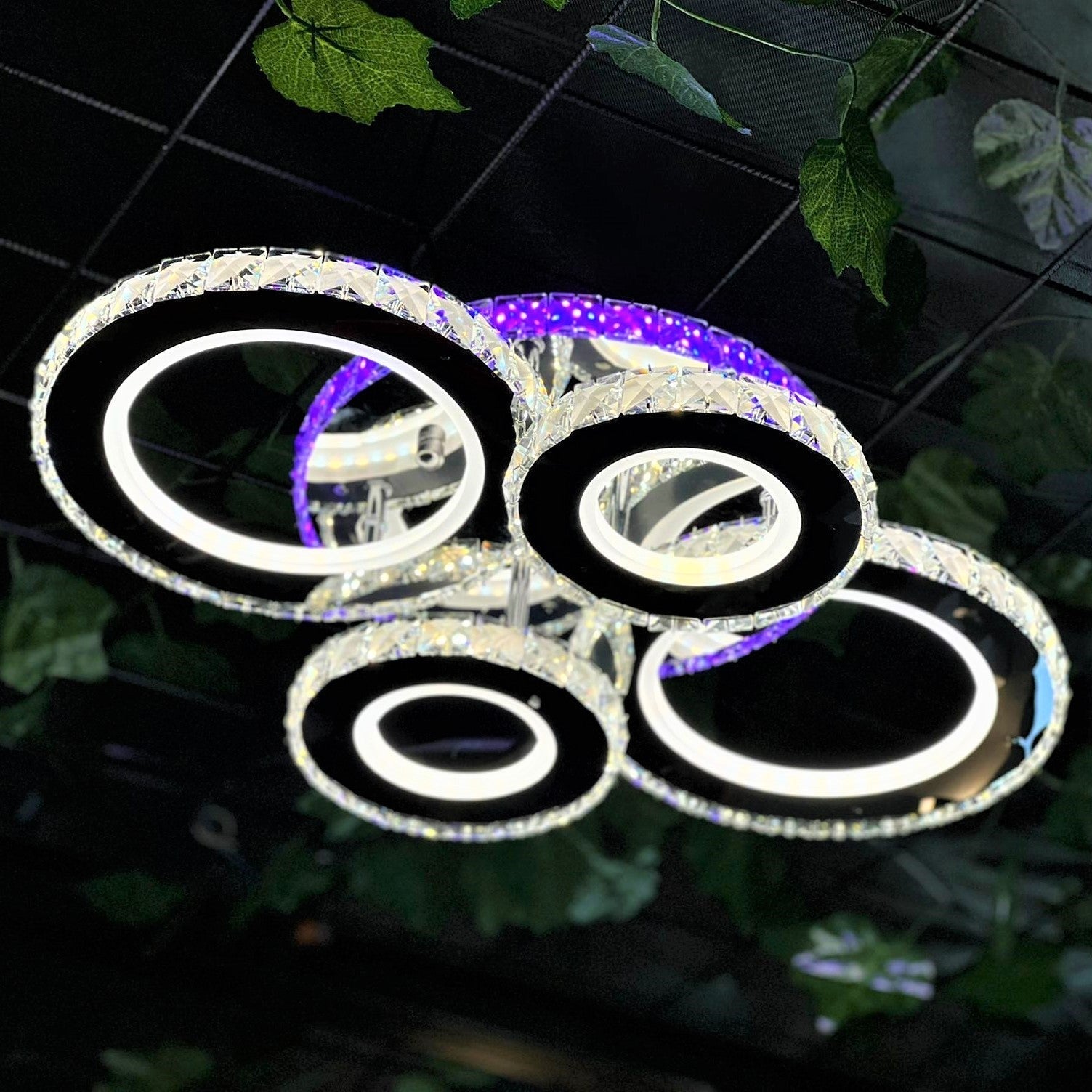 LED осветително тяло 4 CIRCLE кристал Chrome RGB еквивалент 500W с дистанционно