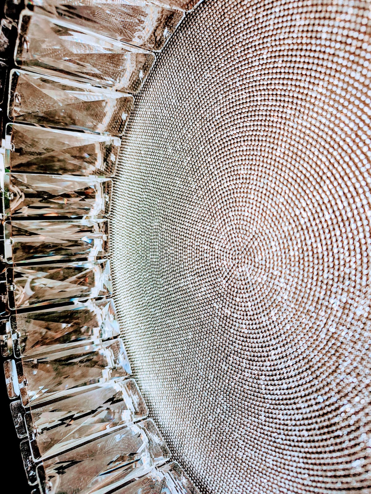 LED осветително тяло Сребристо Glamour Round CRISTAL с дистанционно