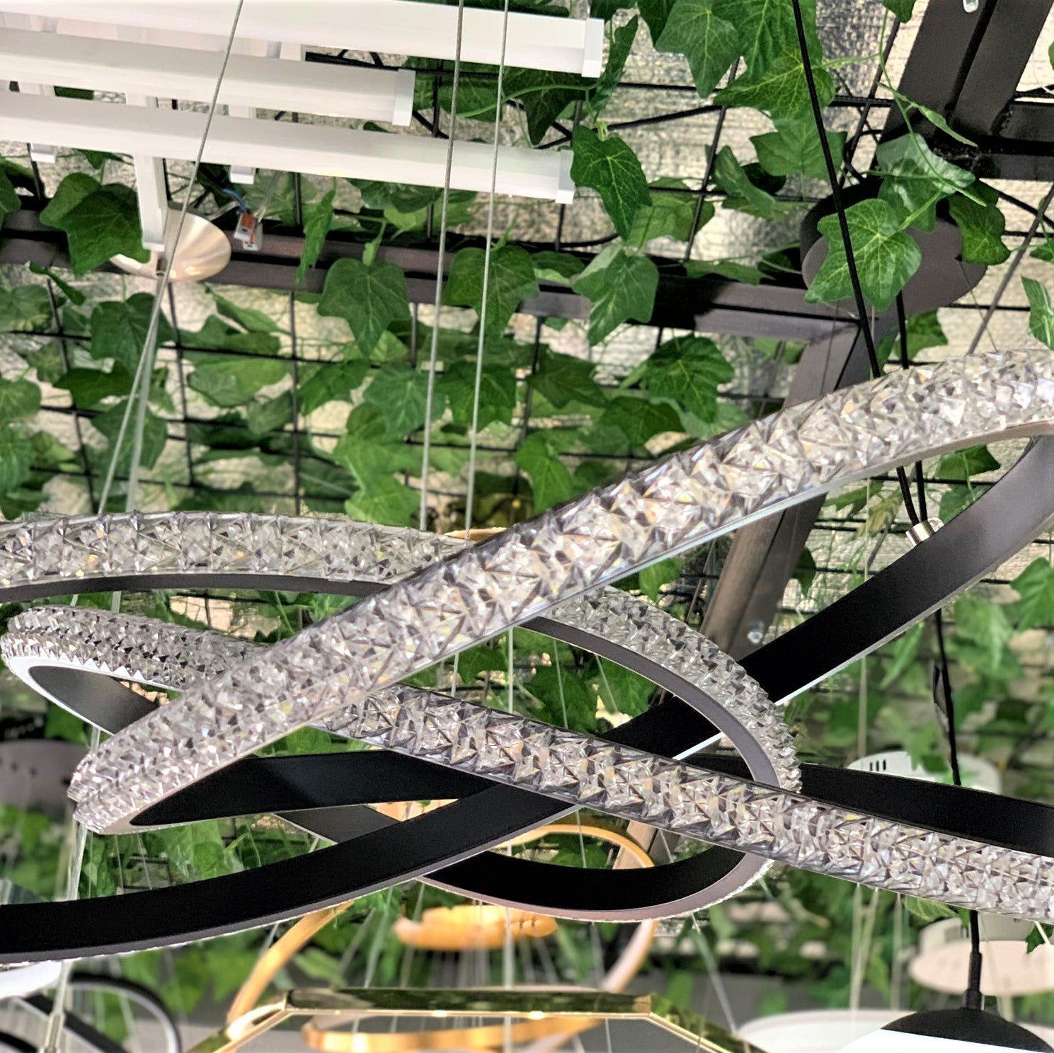LED осветително тяло 86W Cristal Infinity Black 3 сегмента 3 функции