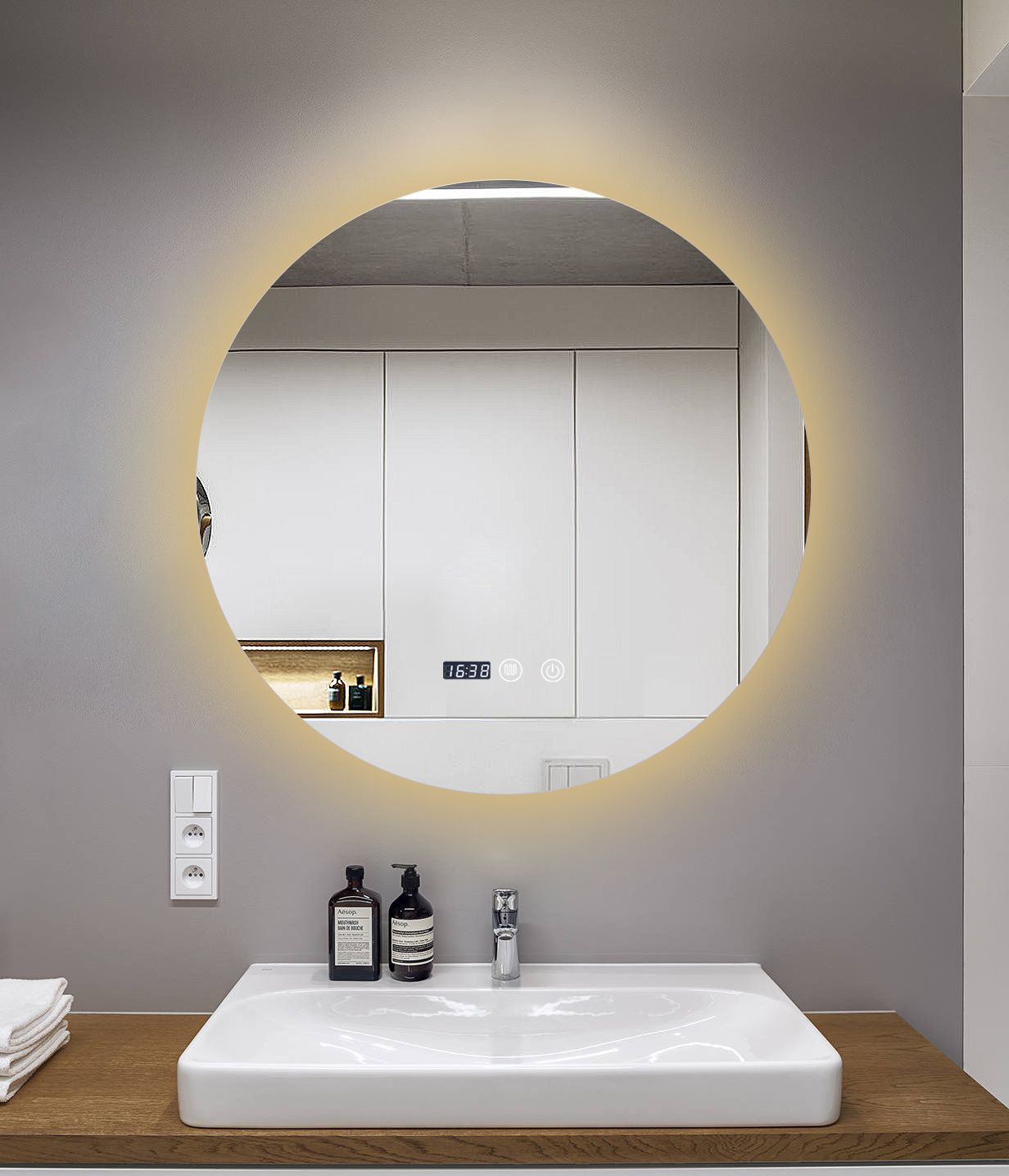 Кръгло LED огледало 80cm с функция против замъгляване, touch, две светлини и часовник J170